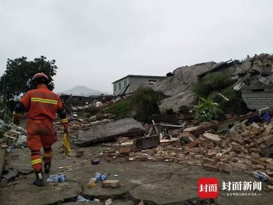 四川地震最新伤亡